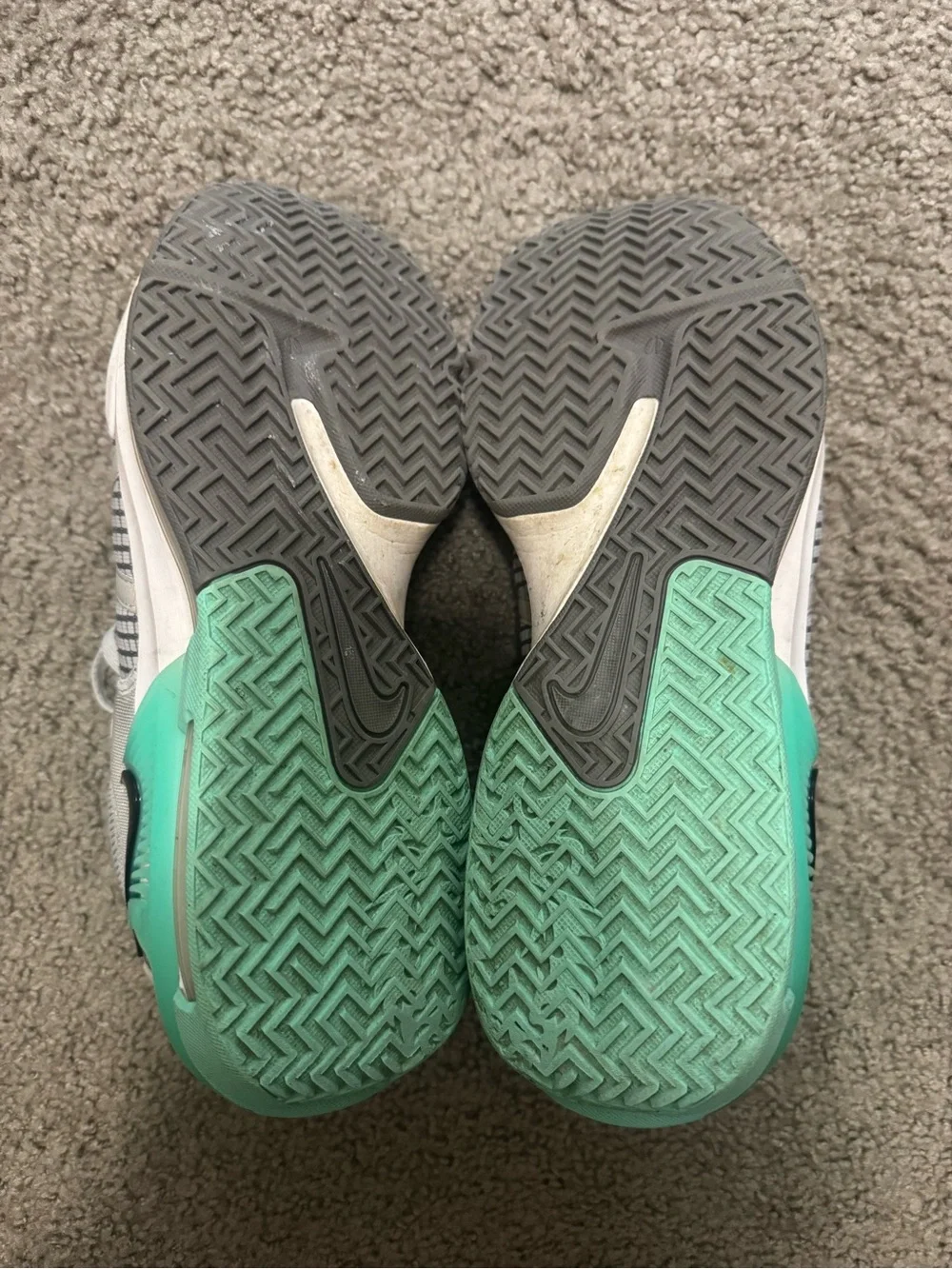 Nike LeBron Witness 7 DM1123-006 Gray Basketball Shoes Sneakers